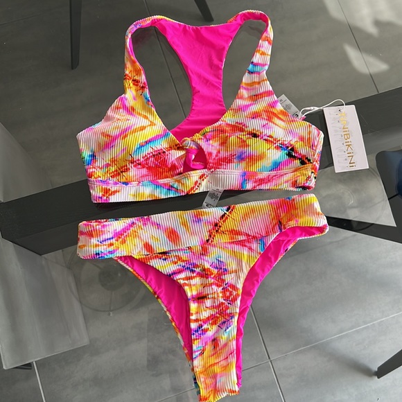 Colorful two piece bikini - Picture 2 of 7